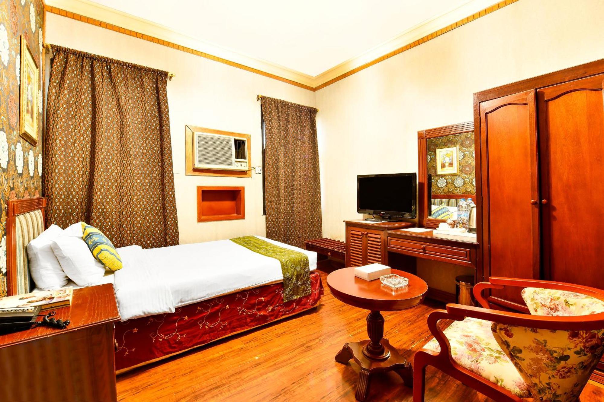 Capital O 125 Moon Plaza Hotel Manama Eksteriør billede